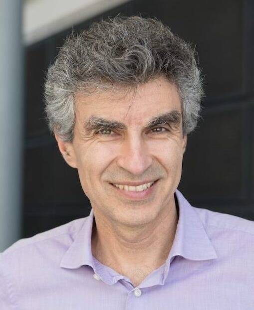 Yoshua Bengio